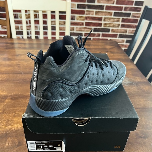 Jordan jumpman team 2 shoes - Picture 3 of 6
